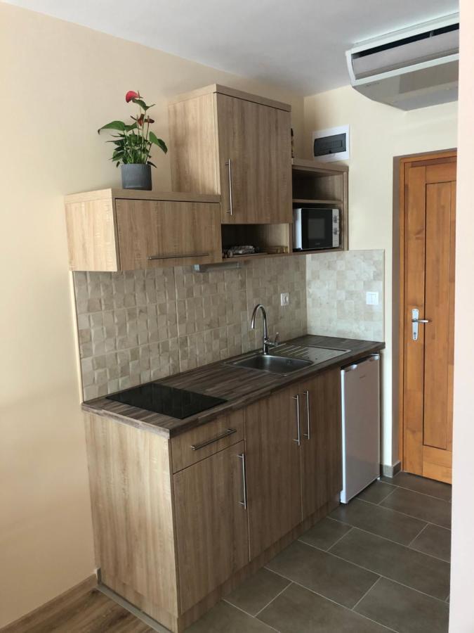 Castellum Apartmanhaz Gyula Exterior foto
