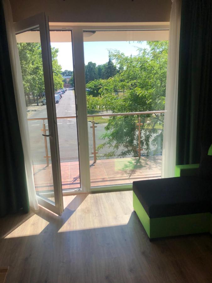 Castellum Apartmanhaz Gyula Exterior foto