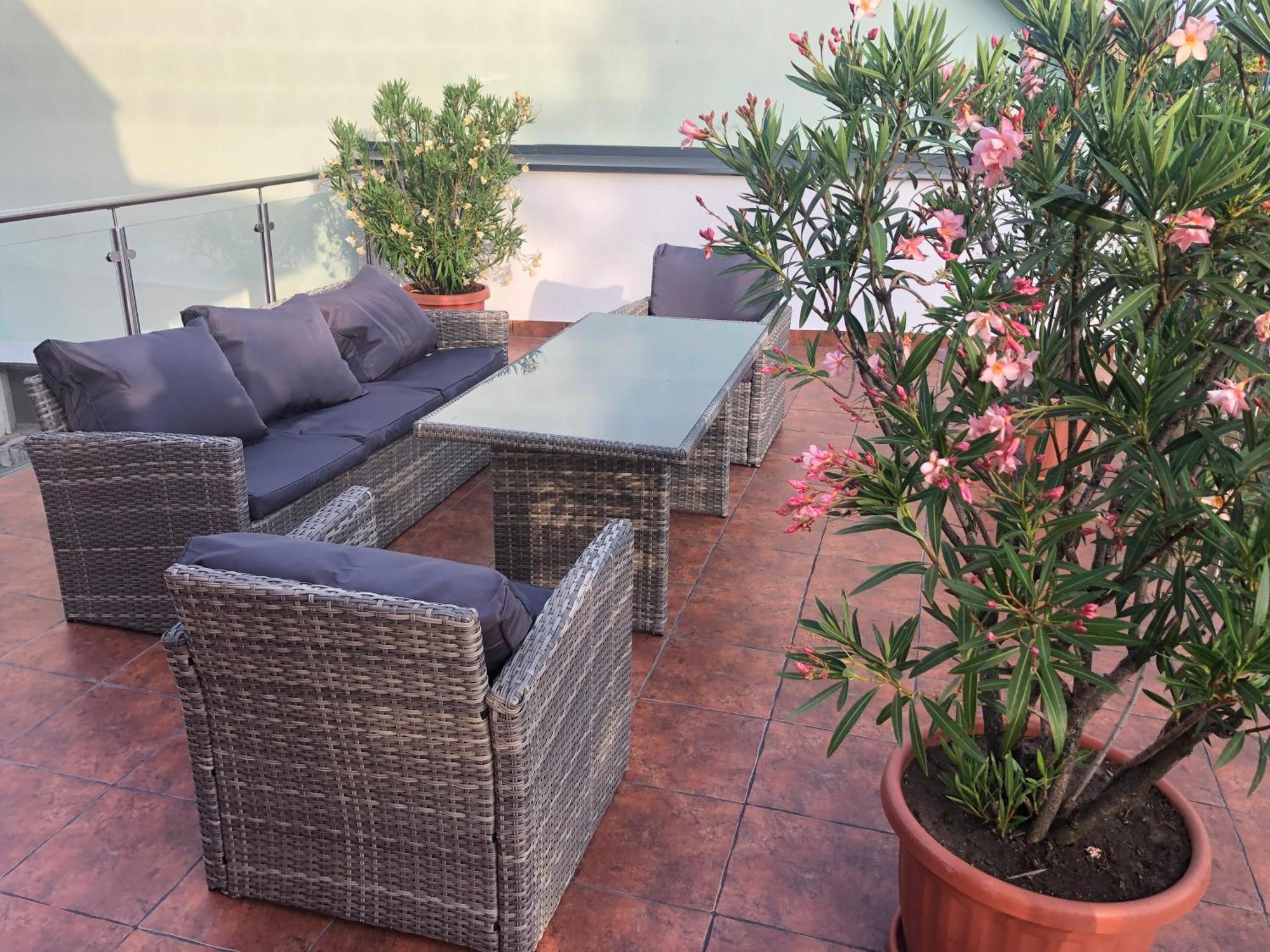 Castellum Apartmanhaz Gyula Exterior foto